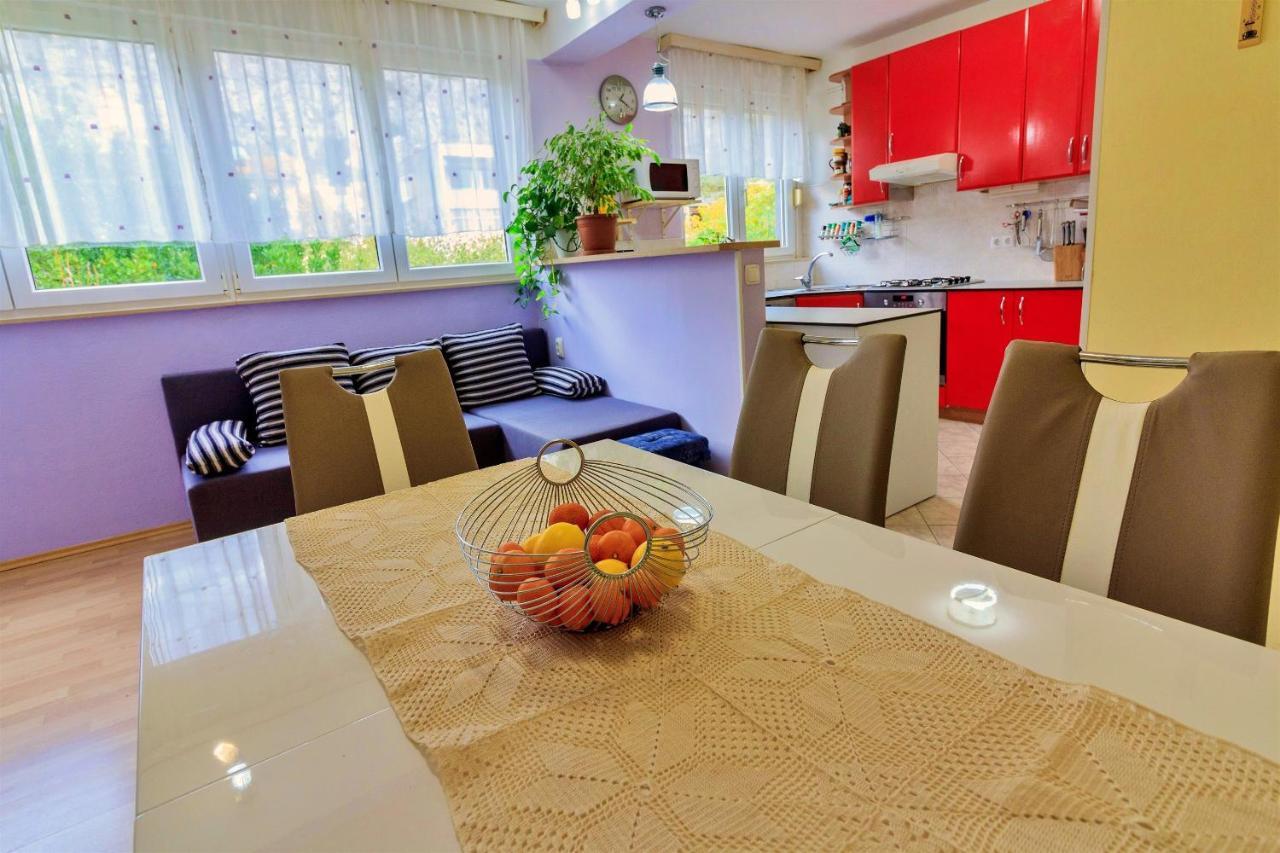 Apartment Anita Омиш Экстерьер фото